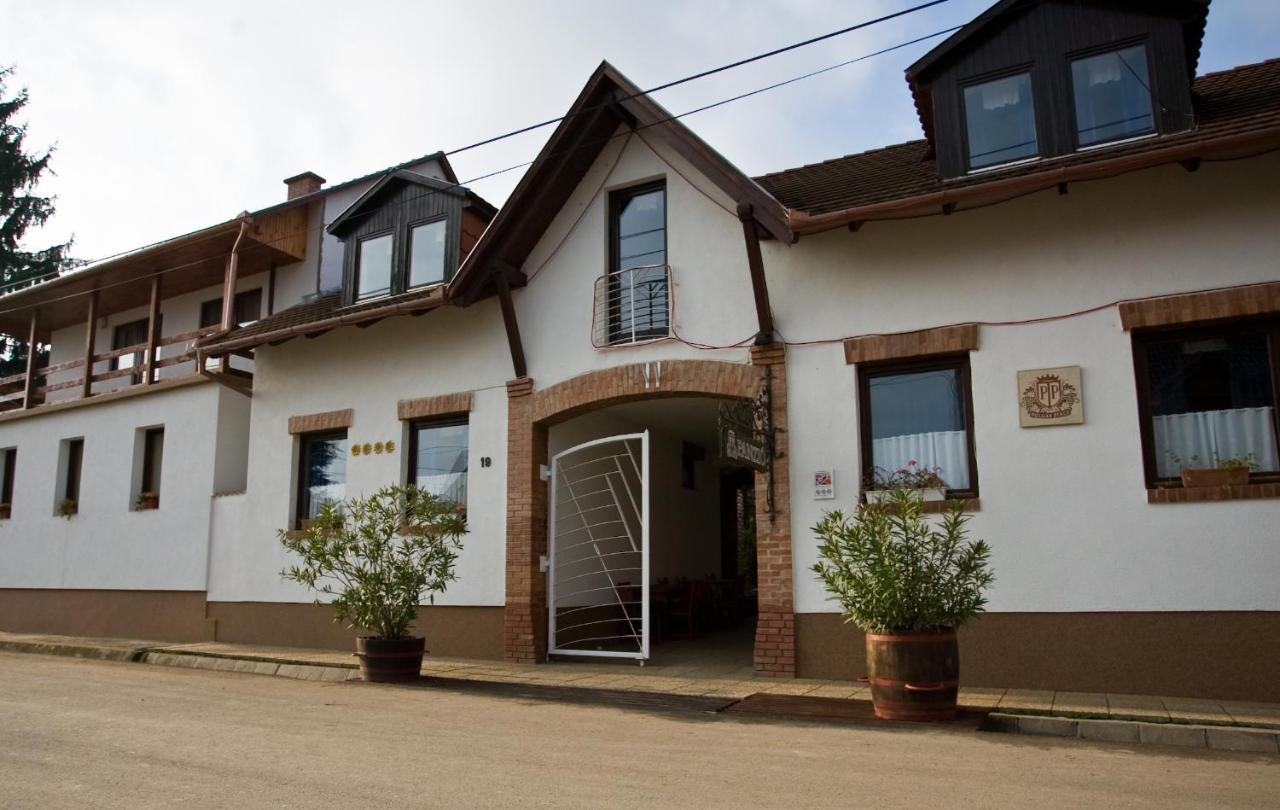 Polgar Panzio Bed & Breakfast Villány Exterior foto